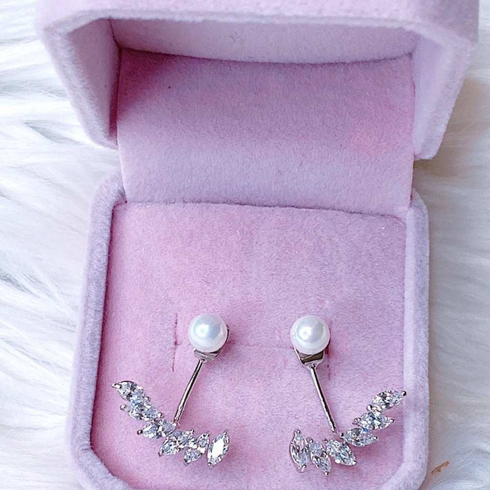 fashion pearl earrings